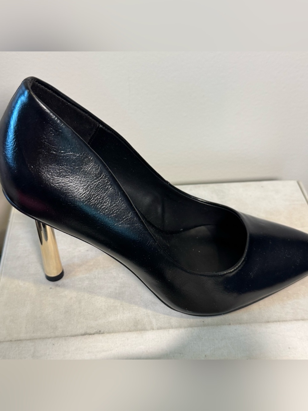 Call It Spring Black Pointed Toe Pumps w Metallic Gold Cylindrical Heel, size 9 - Picture 3 of 7